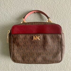 Micheal kors mini mott bag burgundy logo